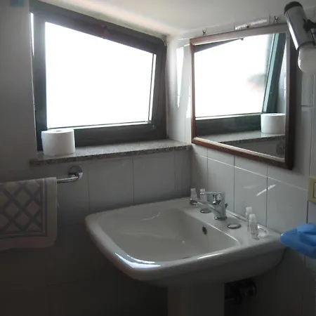 Nino's * גיארדיני נאקסוס