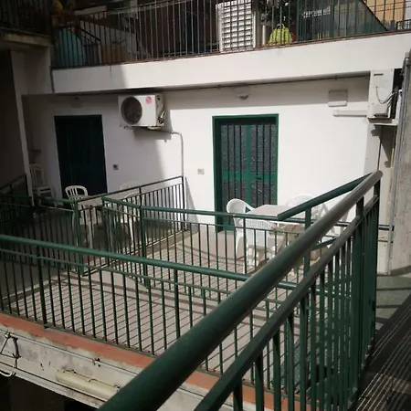 Nino's Apartment Giardini Naxos